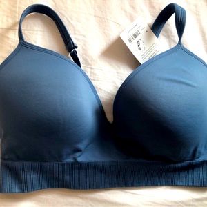 Athleta Enhance bra, for sports or daily life — NO uni-boob!